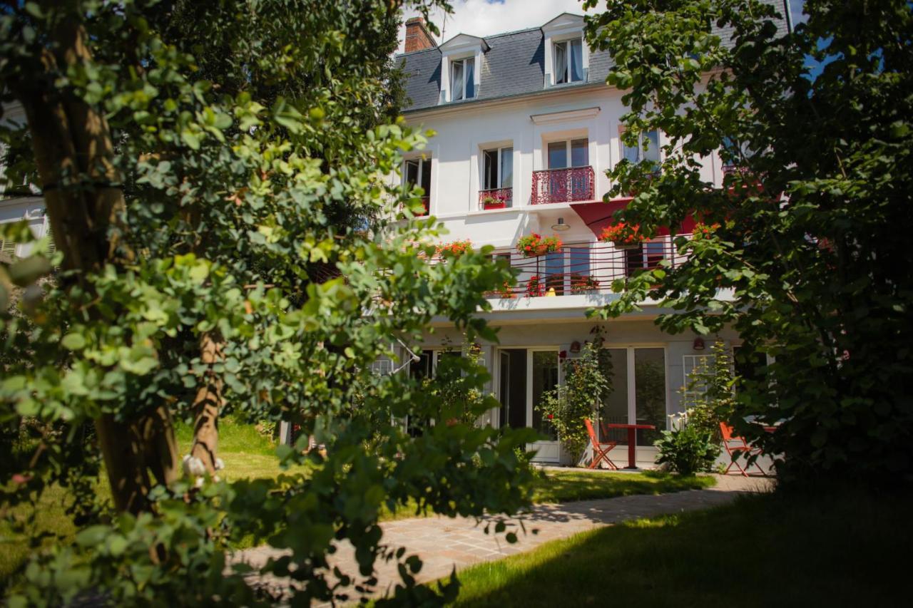 Le Jardin Des Toiles Otel Triel-sur-Seine Dış mekan fotoğraf